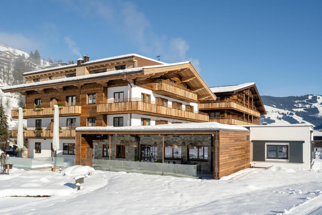 Ski & Bike Hotel Wiesenegg Saalbach-Hinterglemm Exterior photo