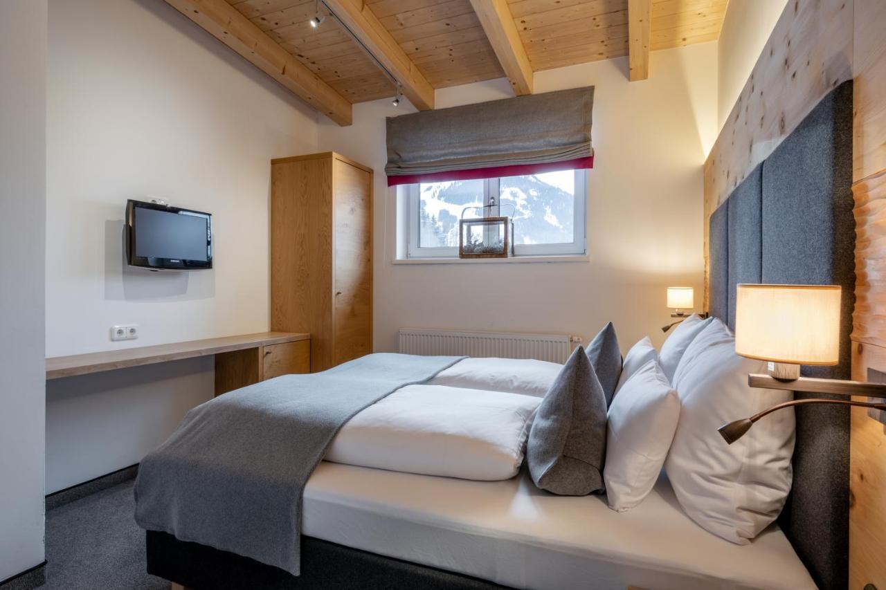 Ski & Bike Hotel Wiesenegg Saalbach-Hinterglemm Exterior photo