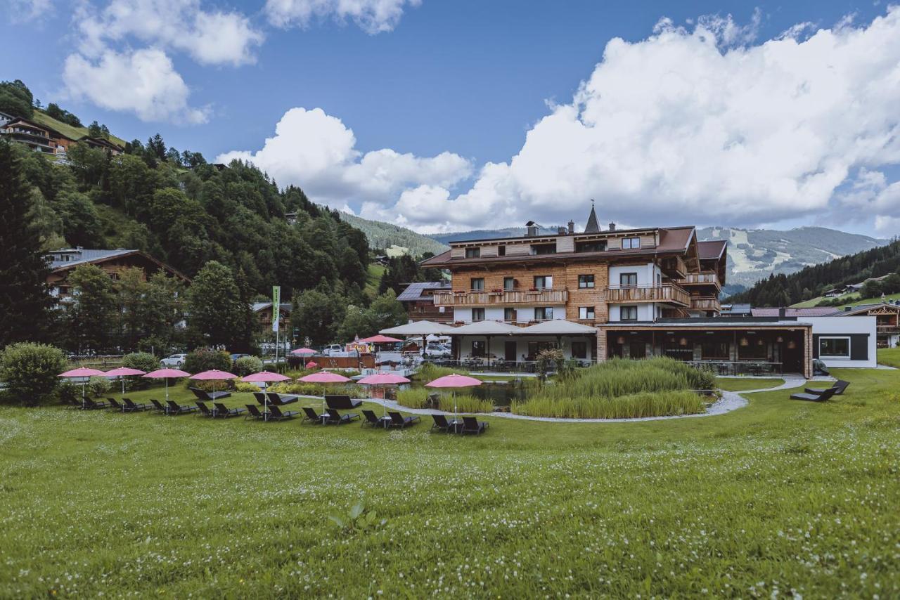 Ski & Bike Hotel Wiesenegg Saalbach-Hinterglemm Exterior photo