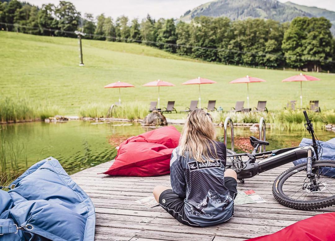 Ski & Bike Hotel Wiesenegg Saalbach-Hinterglemm Exterior photo